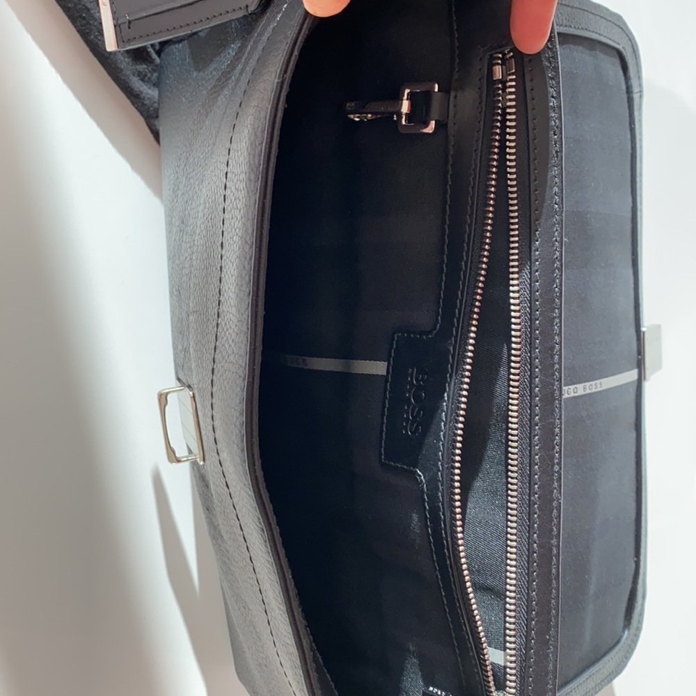 Briefcase - Picture 2 of 6